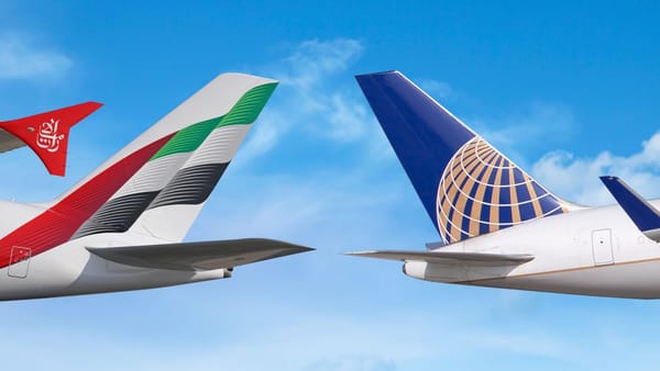 Image of both United and Emirates Airlines Liveries